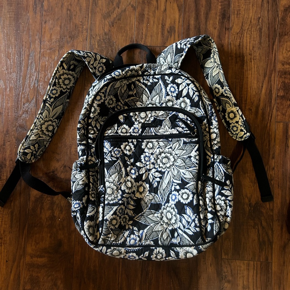 Vera Bradley Black BLUE   Floral Backpack Bag Quilted Flowers ZIP